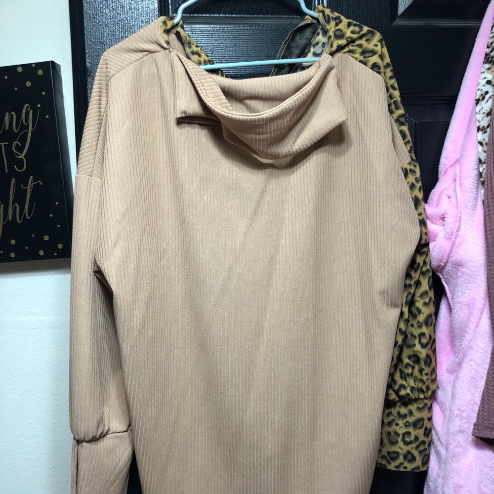 Sweater - Picture 2 of 2